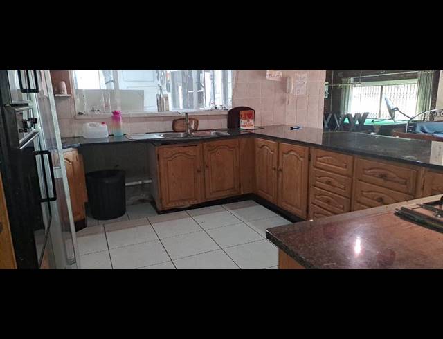 14 BEDROOM LODGE FOR SALE IN PUTFONTEIN